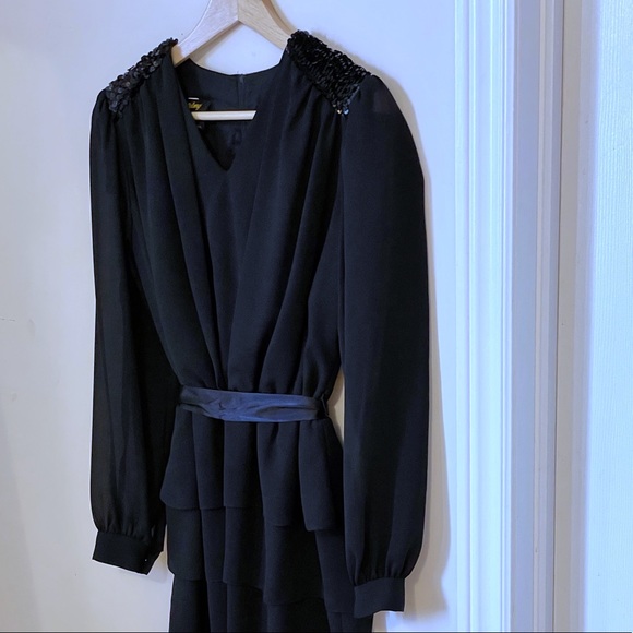 Vintage black midi dress with peplum ruffles - Picture 9 of 15